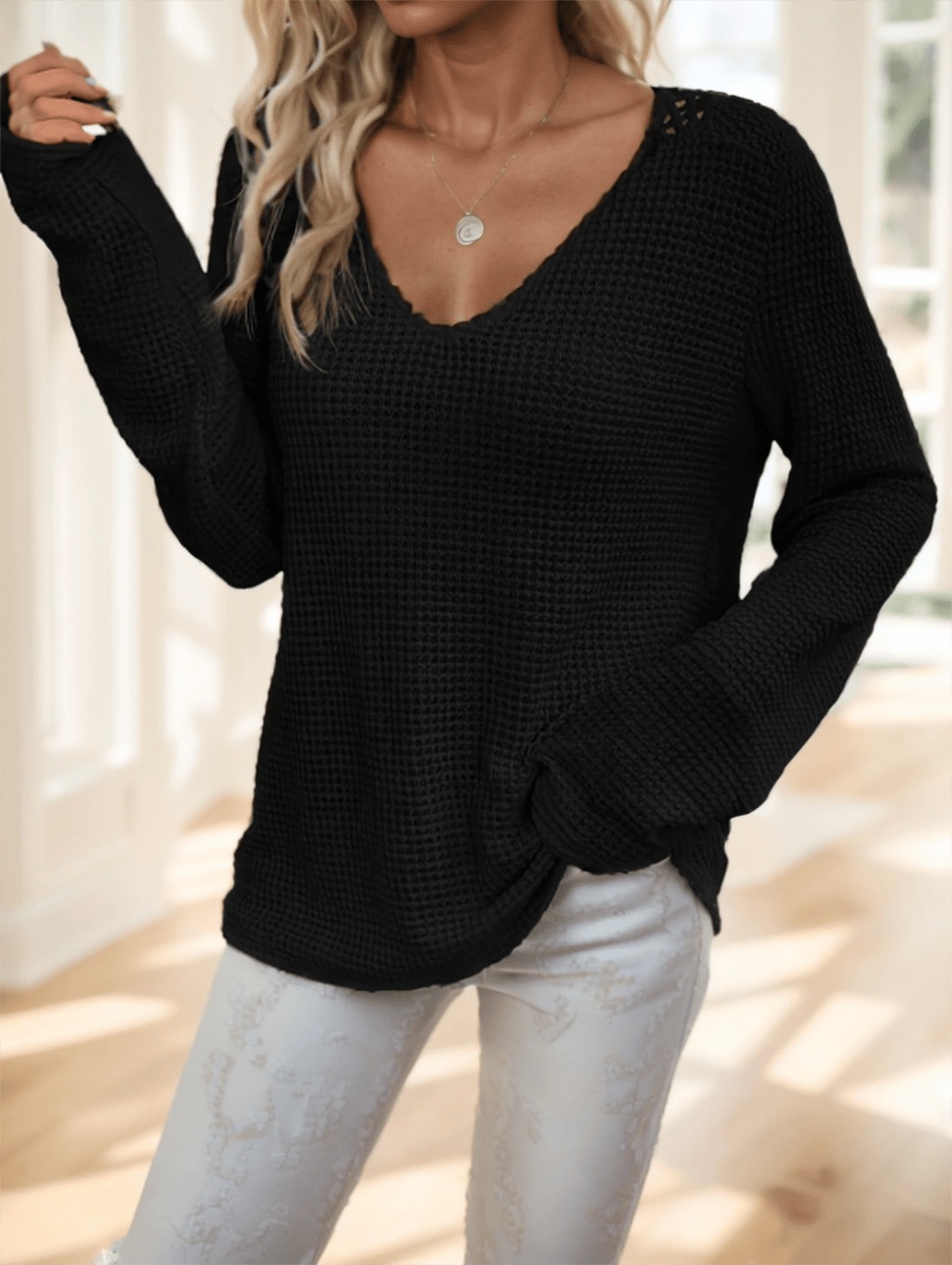 Women'S Elegant V-Neck Long Sleeve T-Shirt With Contrast Lace Detail