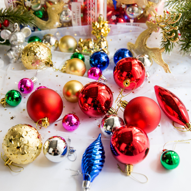 Fashion Family Ornaments Christmas Decorative With Christmas Balls - Image 4